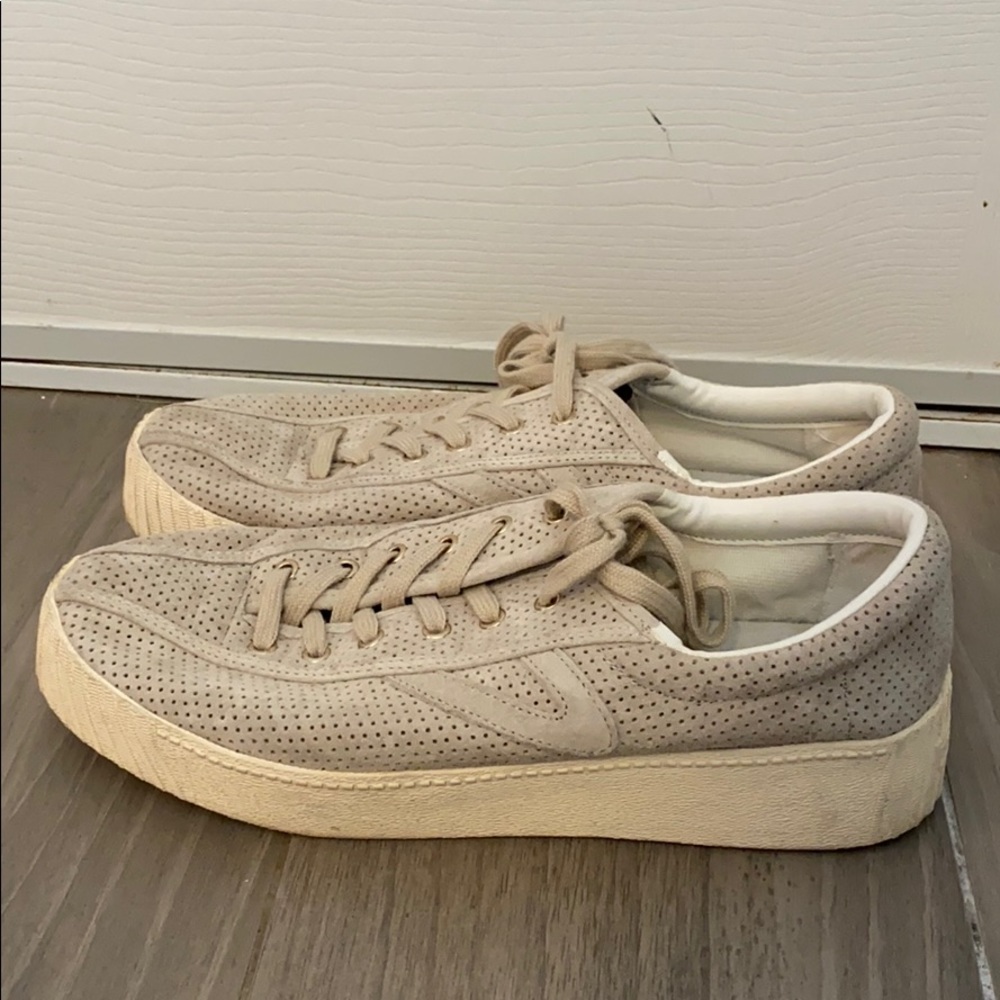 Sneakers - Picture 2 of 6